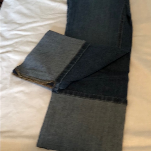 DKNY Jeans - Picture 5 of 5